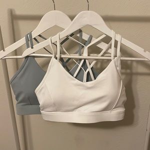 Sports bras (2)